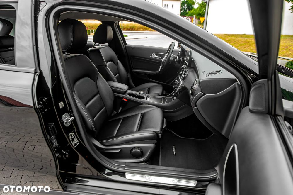 Mercedes-Benz GLA 250 4Matic 7G-DCT Activity Edition - 7