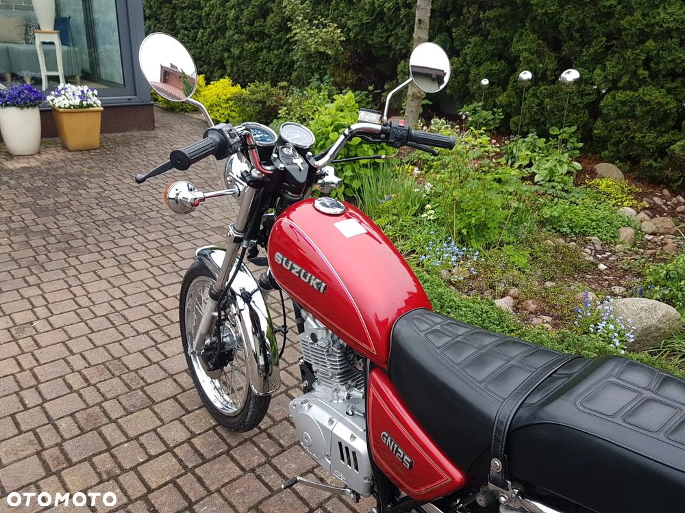 Suzuki GN - 16