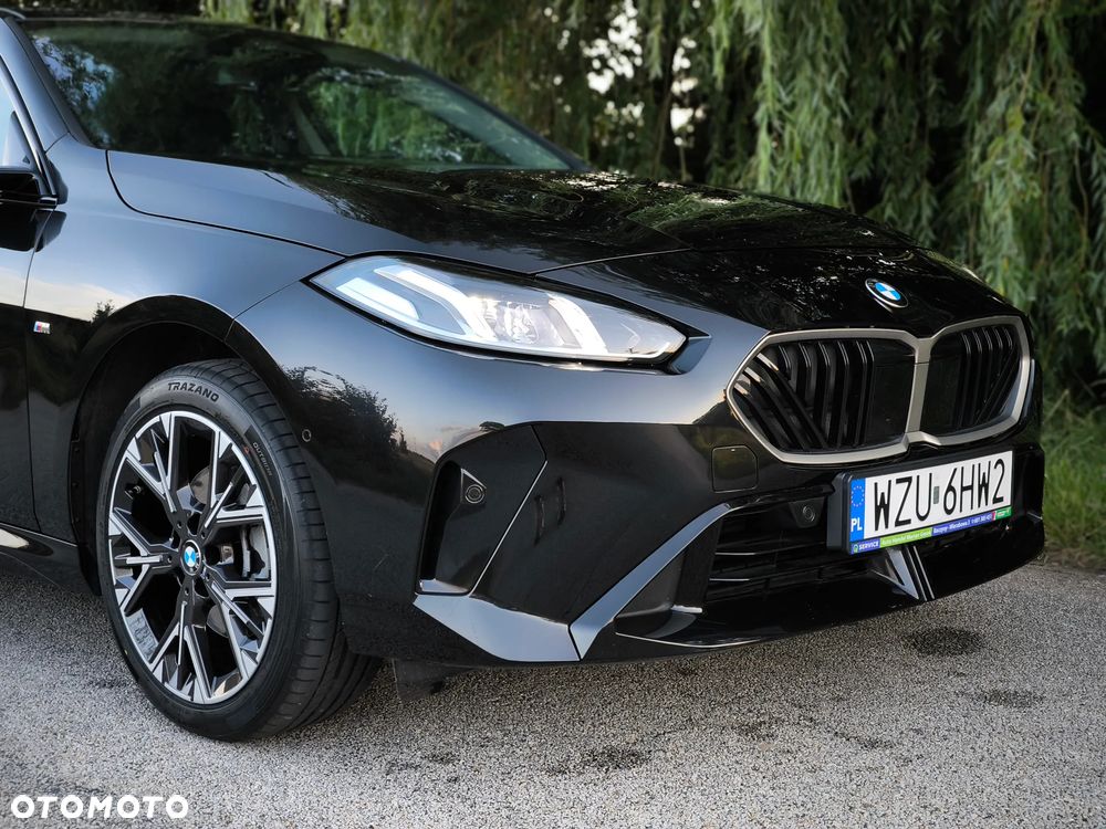 BMW Seria 2 220i mHEV - 11