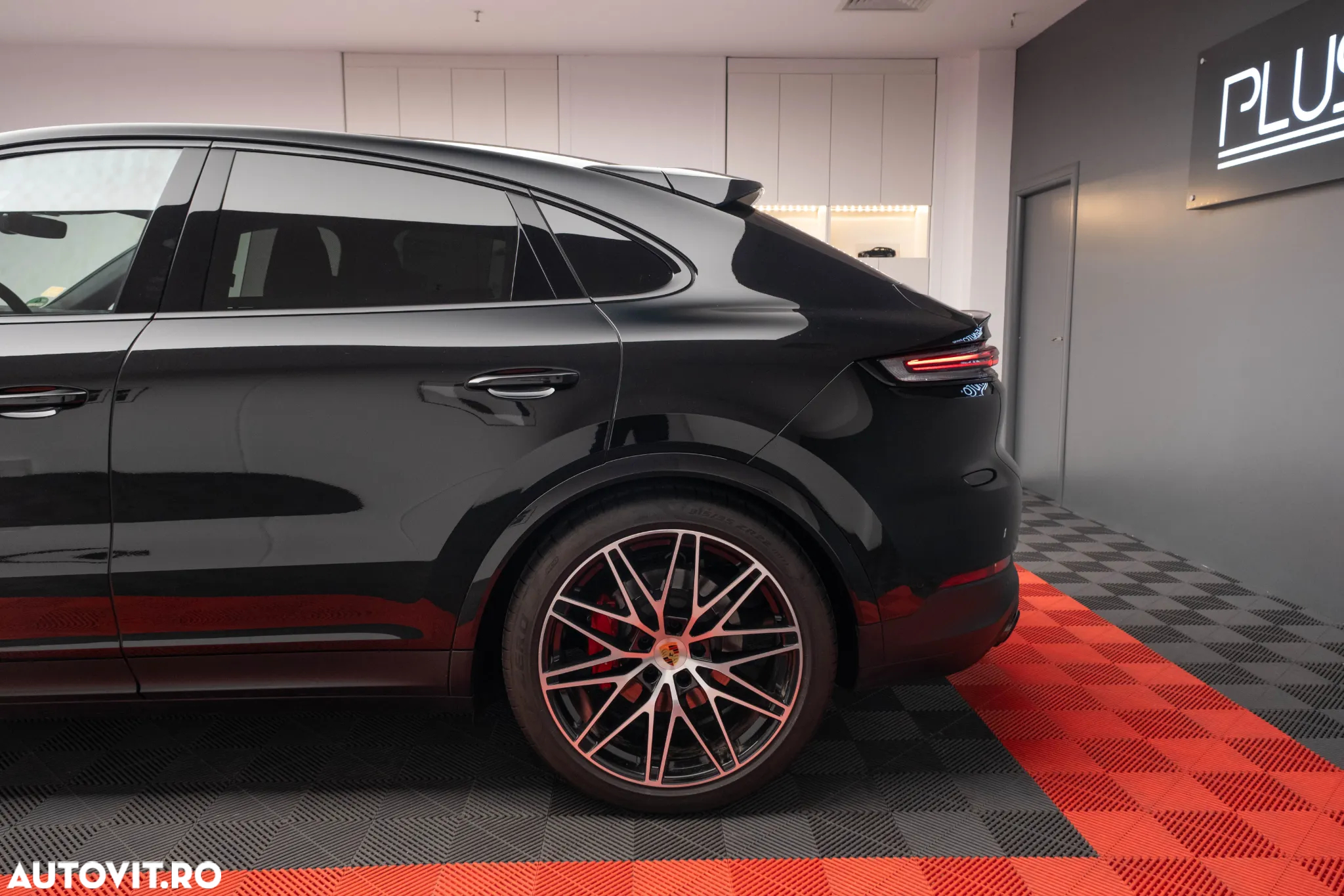 Porsche Cayenne S - 9