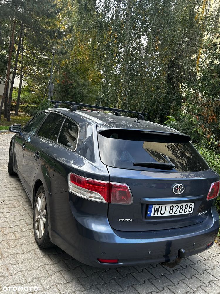 Toyota Avensis 2011 photo 5