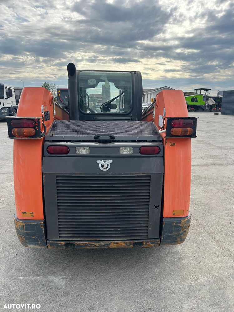 Case SR 250 Loader - 6
