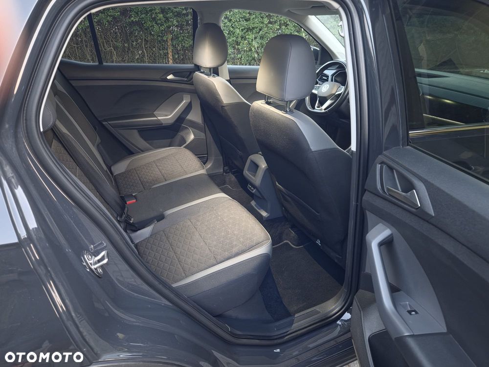 Volkswagen T-Cross - 11