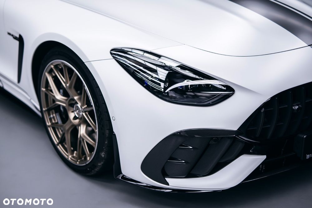 Mercedes-Benz AMG GT - 13