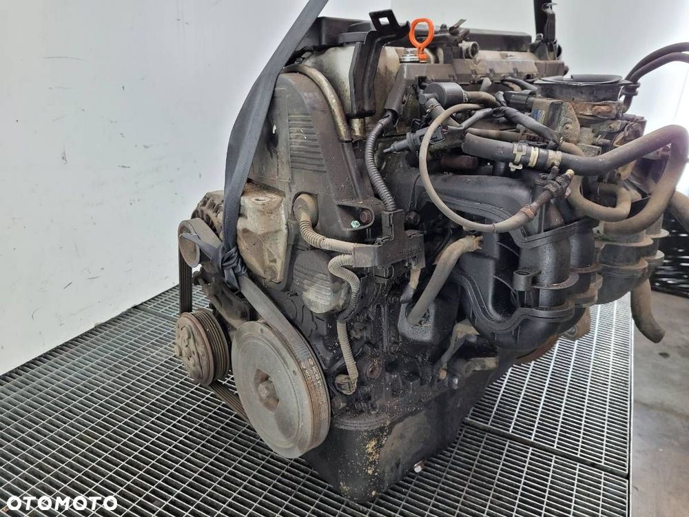 SILNIK KOMPLETNY BENZYNA 1.4 16V 90 HONDA CIVIC VII D14Z6 - 7