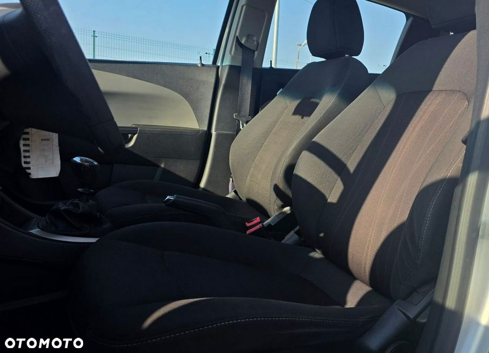 Chevrolet Aveo - 16