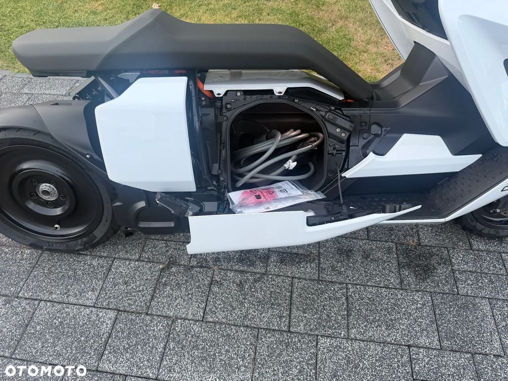BMW CE 04 - 13