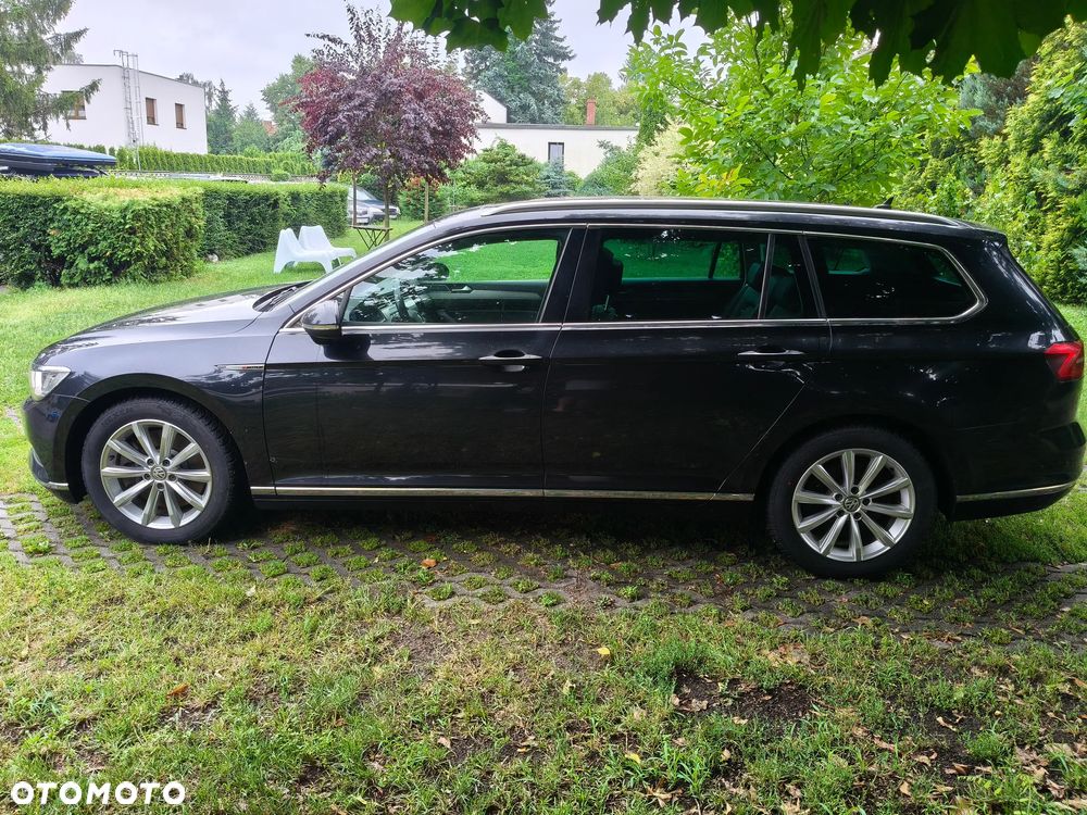Volkswagen Passat - 4