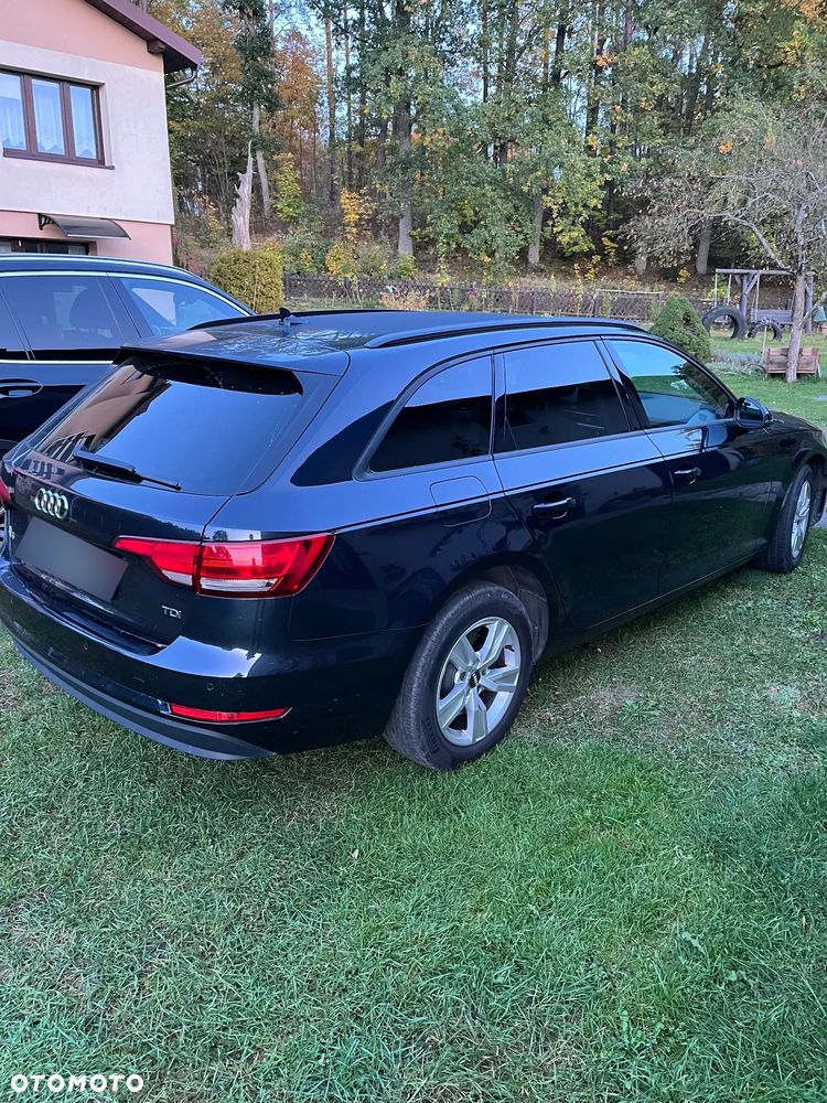 Audi A4 Avant 2.0 TDI - 10