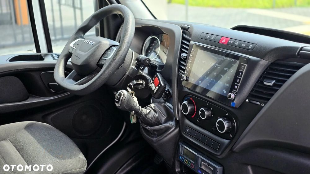 Iveco ❗️❗️DAILY 3.0 180Km 50C18 JAK NOWY ❗️❗️NOWY MODEL / ZABUDOWA 8 PALET DPR / CHŁODNIA MROŹNIA -32 +32 / ZASILANIE 230V / PIERWSZY WŁASCICIEL / NAVI / KAMERA COFANIA / TEMPOMAT / BLIŹNIAKI / GRUBA SCIANKA / AGREGAT CARRIER XARIOS 350 / WERSJA WZMOCNIONA / SERWIS ASO / SALON POLSKA / LIFT❗❗ JAK Z SALONU - NOWY -❗❗ - 32