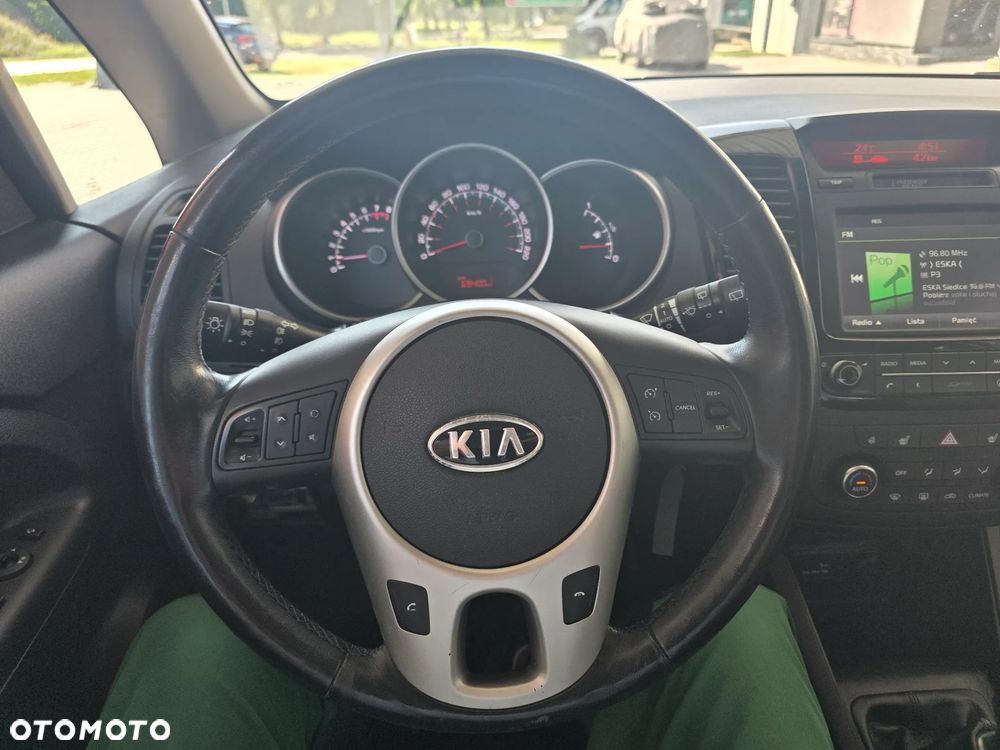 Kia Venga 1.4 Business Line - 11