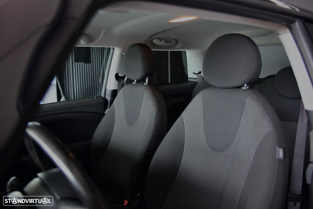 MINI 3 Portas One - 7