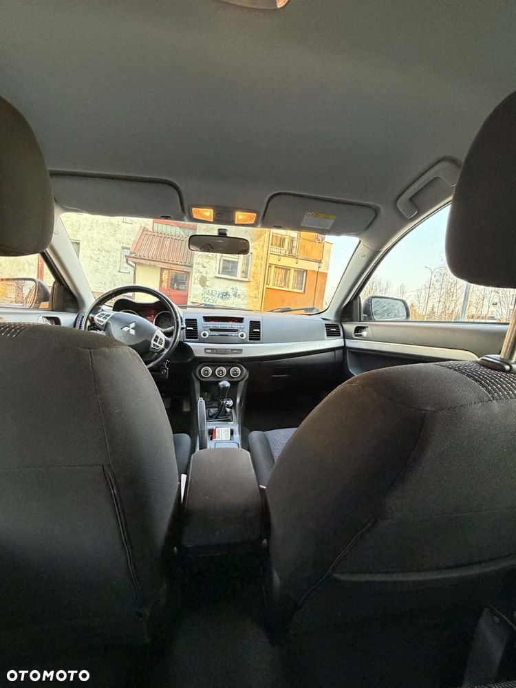 Mitsubishi Lancer 1.8 Intense - 8