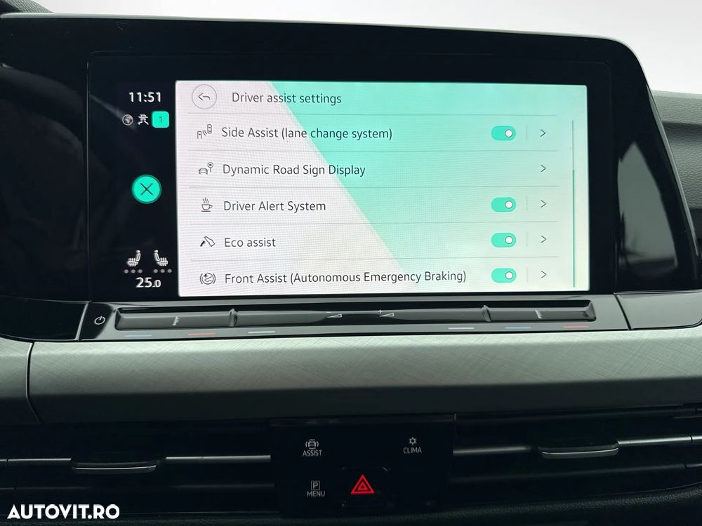 Volkswagen Golf 1.5 eTSI ACT DSG MHEV Life - 28