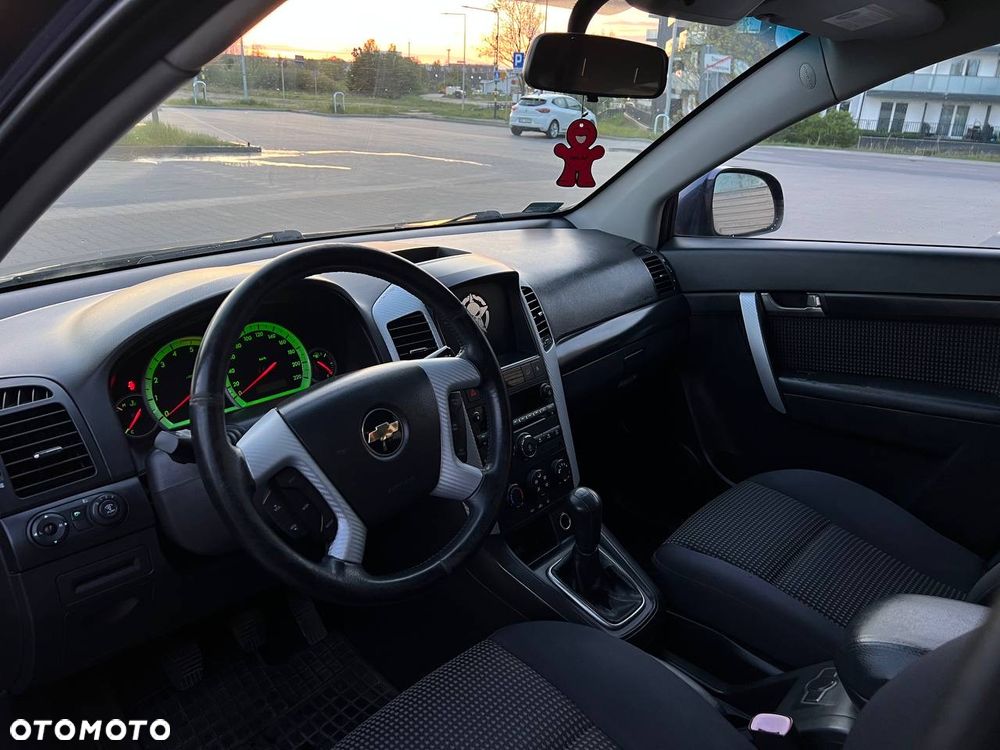Chevrolet Captiva - 17