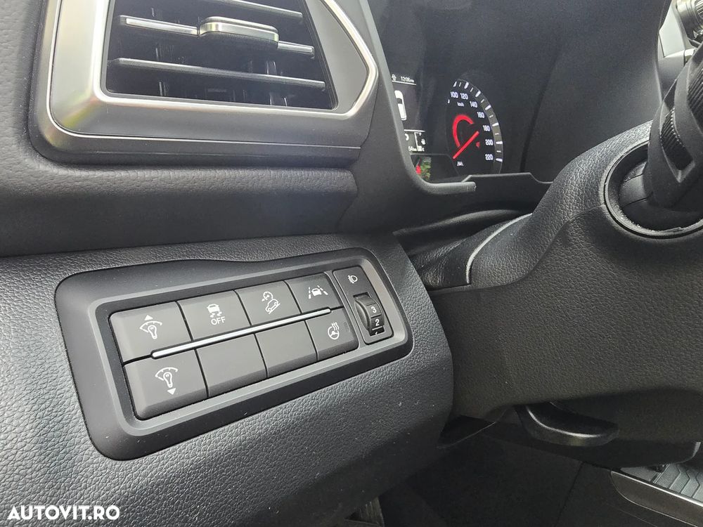 SsangYong Tivoli Grand - 14