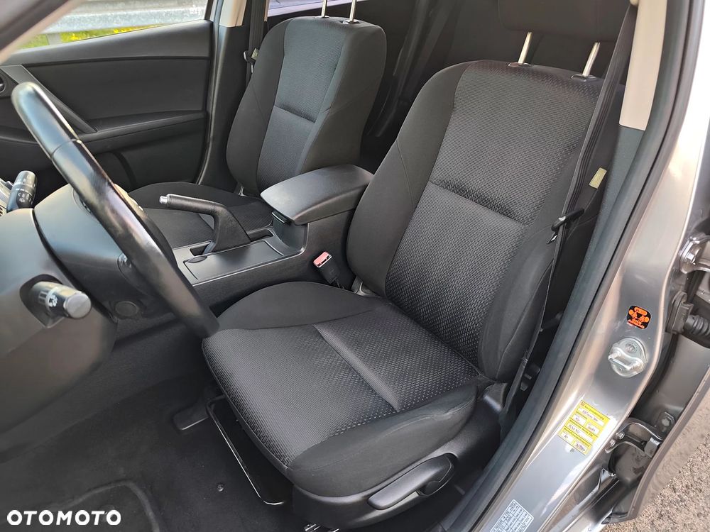 Mazda 3 1.6 Exclusive + - 15