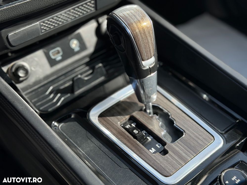 SsangYong REXTON 2.2 e-XDi 220 4WD Aut. Quartz - 11