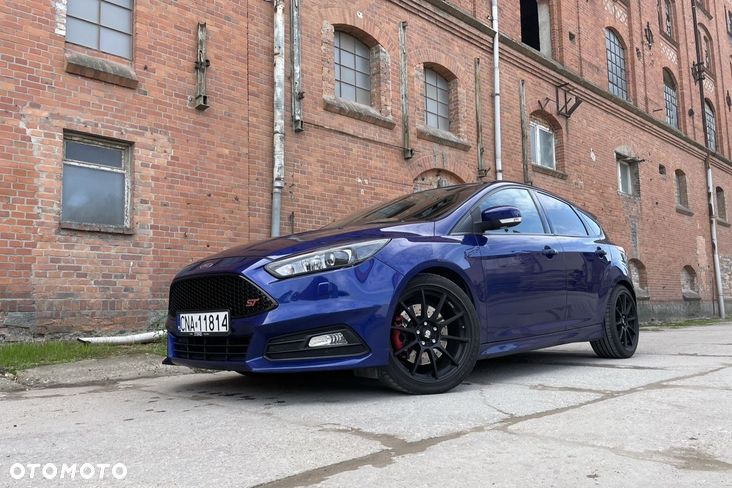 Ford Focus 2.0 EcoBoost ST-2