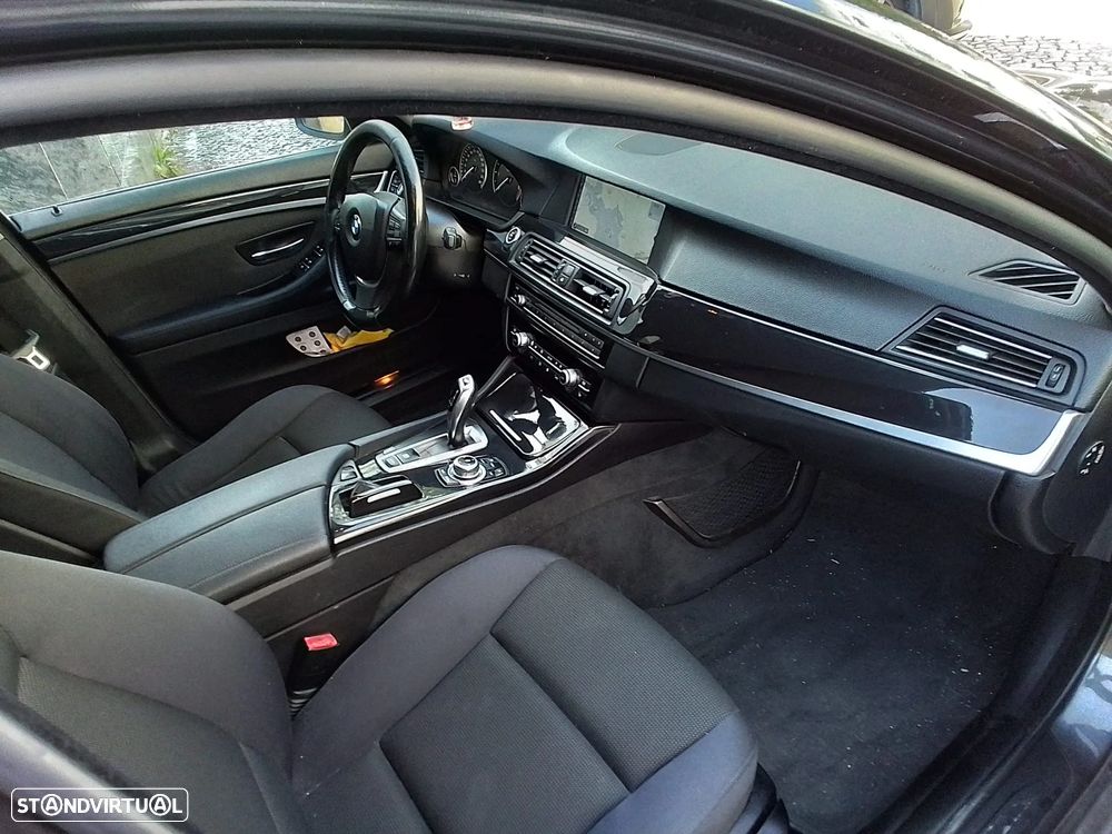 BMW 520 d Touring Aut. Luxury Line - 11