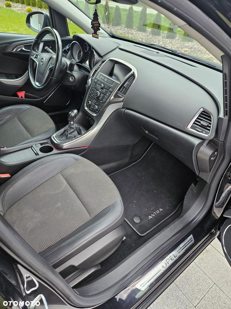 Opel Astra 1.7 CDTI DPF Cosmo - 9