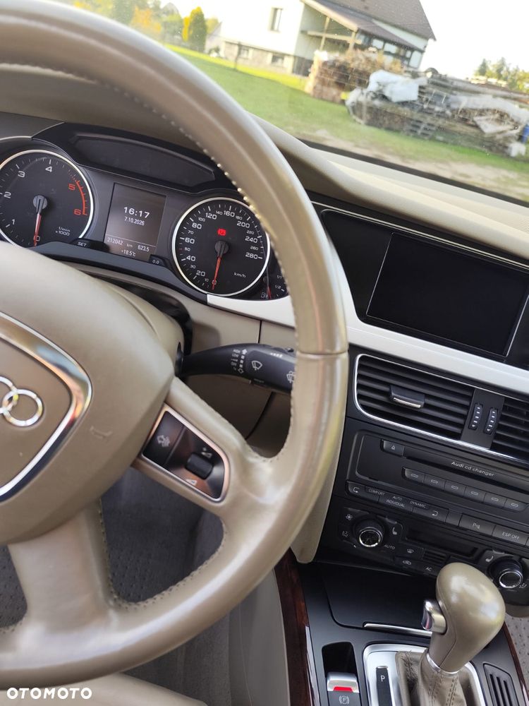 Audi A4 Limousine - 17