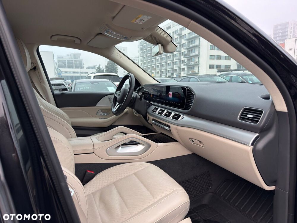 Mercedes-Benz GLE - 22