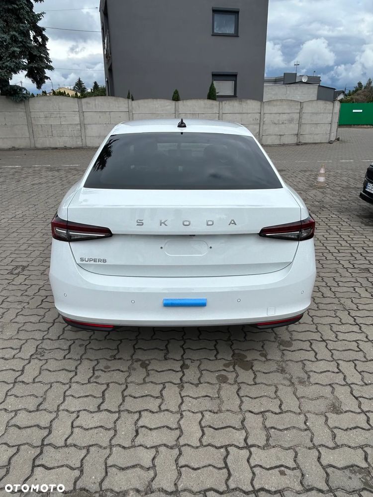 Skoda Superb 2.0 TSI L&K DSG - 4