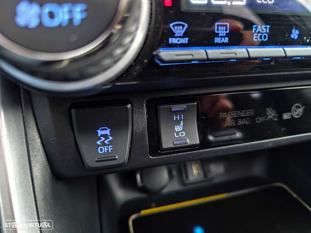 Toyota RAV4 2.5 HDF Lounge - 33