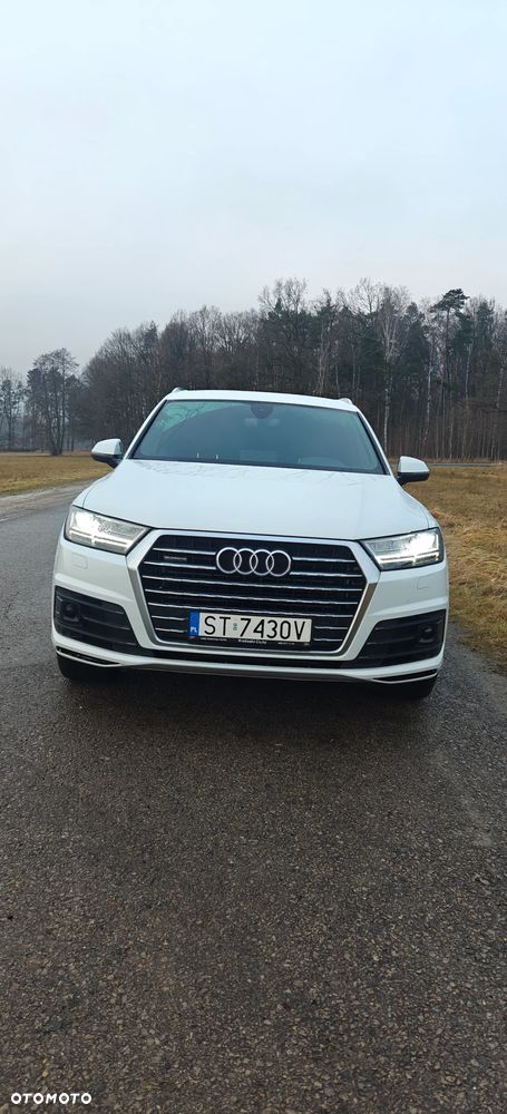 Audi Q7 - 1