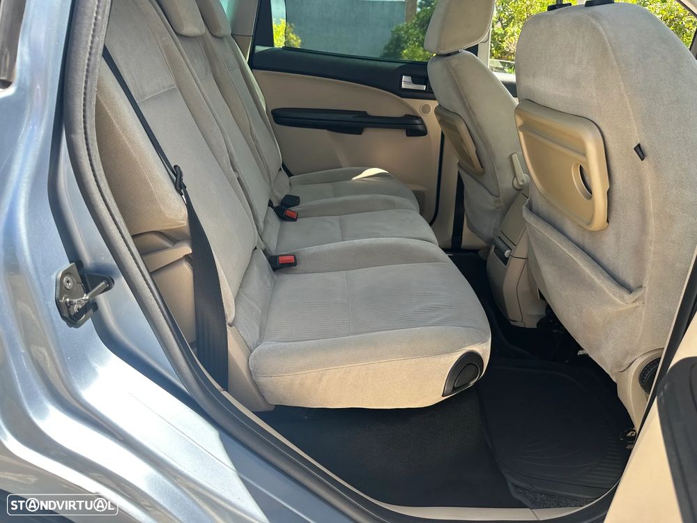 Ford Focus C-Max 1.6 TDCi Ghia - 32
