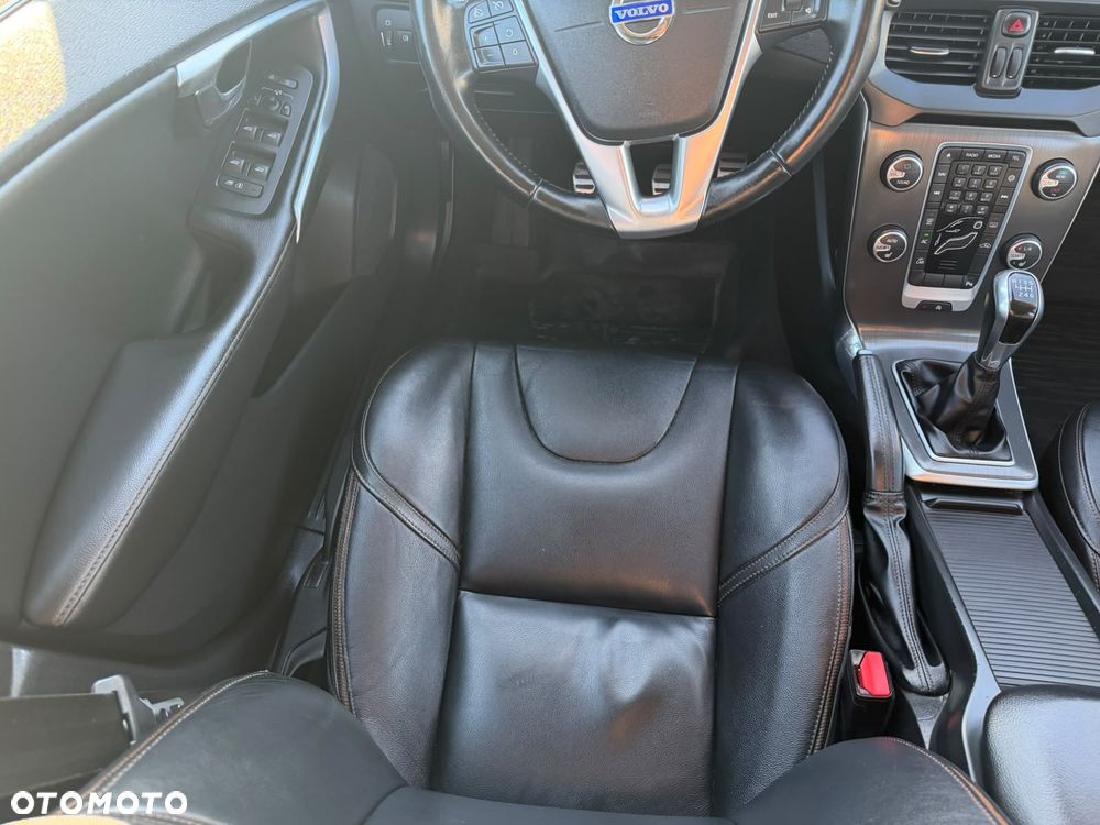 Volvo V40 D2 Momentum - 19