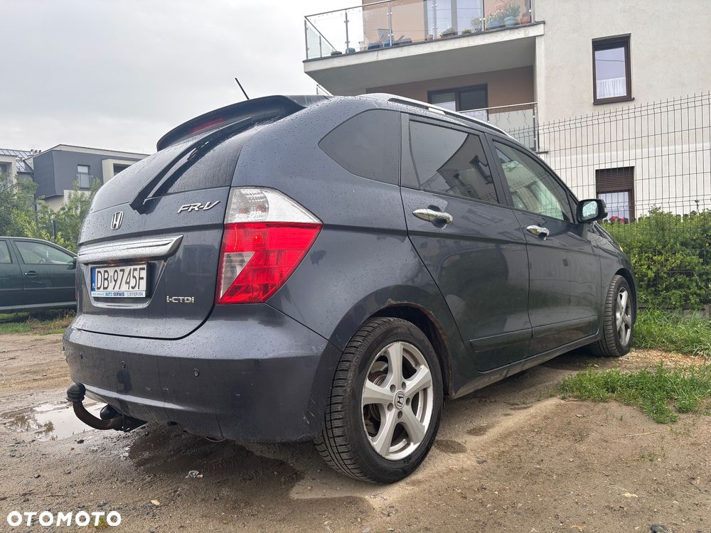 Honda FR-V - 5