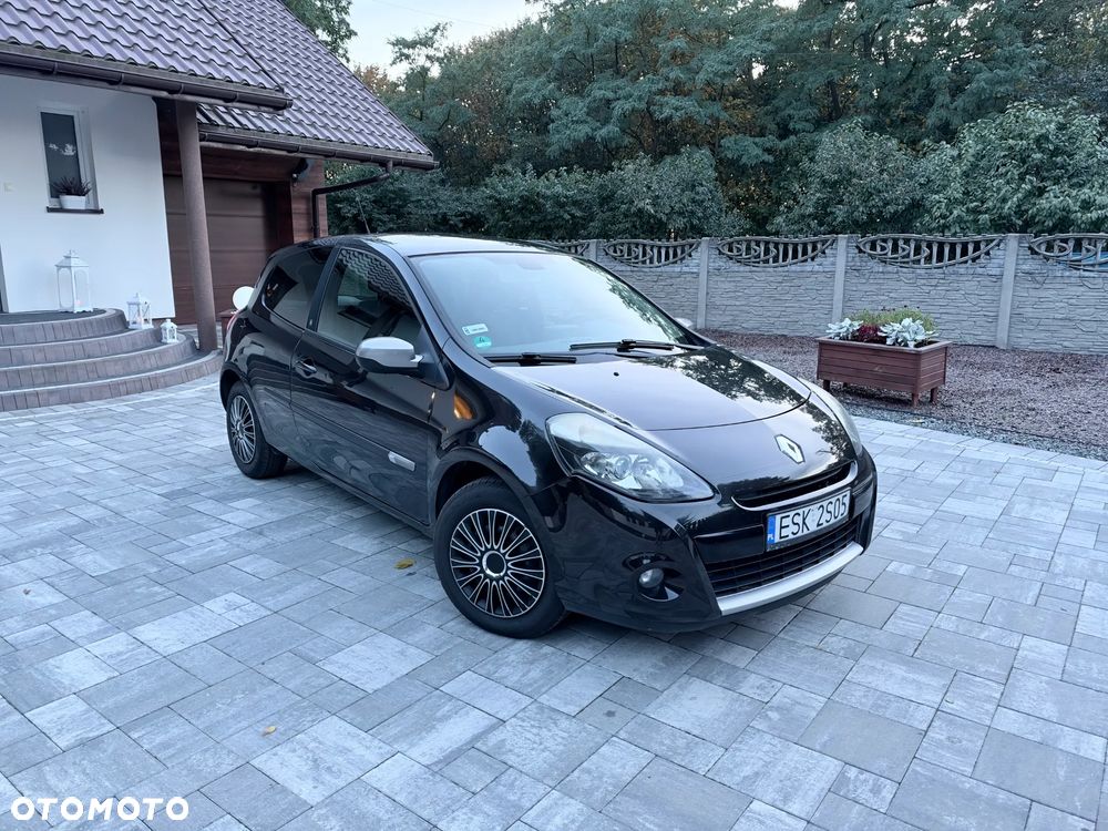 Renault Clio - 16