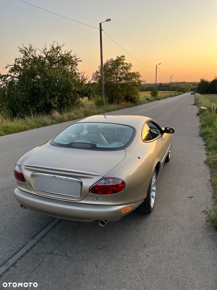 Jaguar XK8 - 8