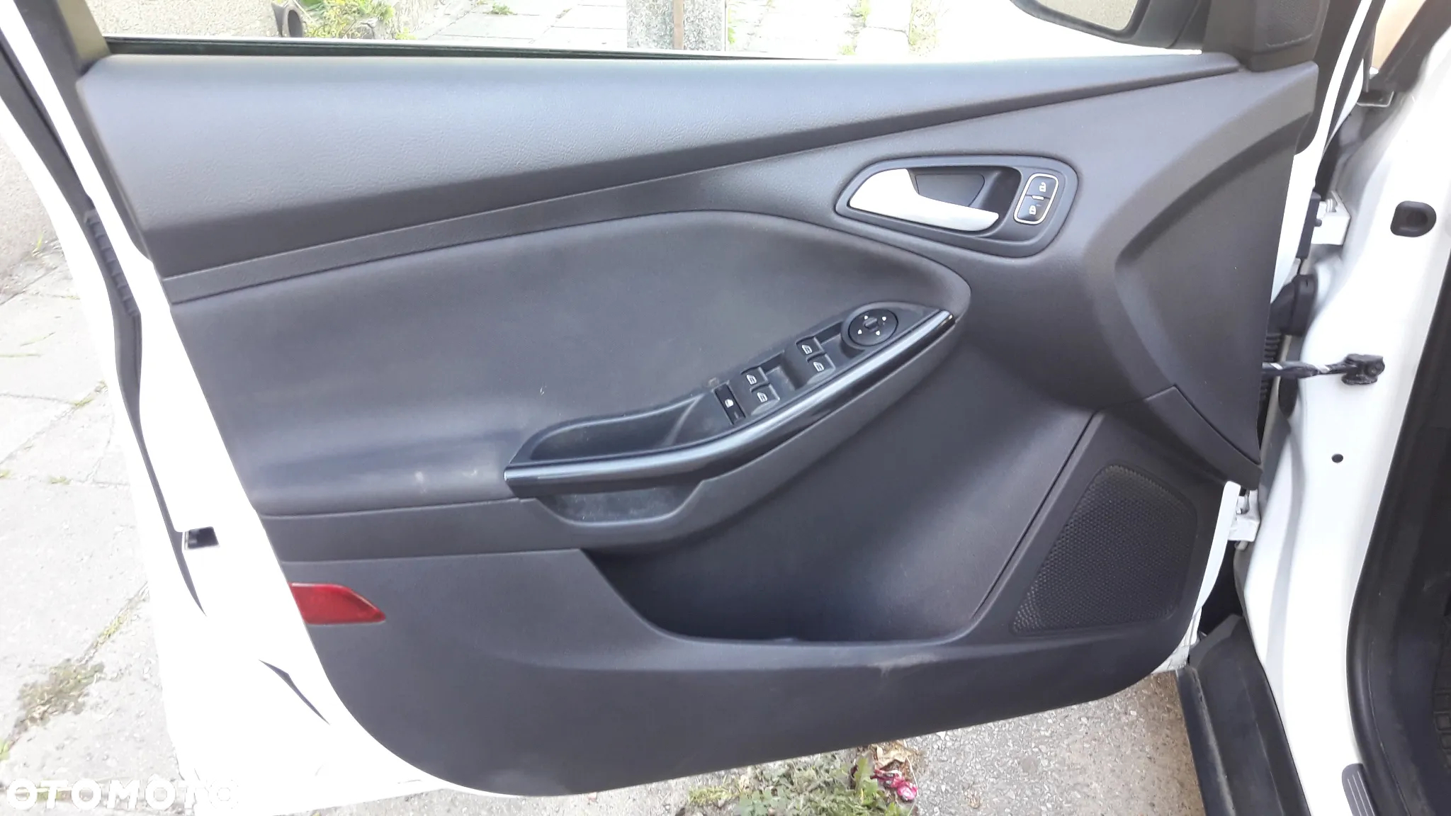 Ford Focus 1.5 EcoBlue Start-Stopp-System COOL&CONNECT DESIGN - 12