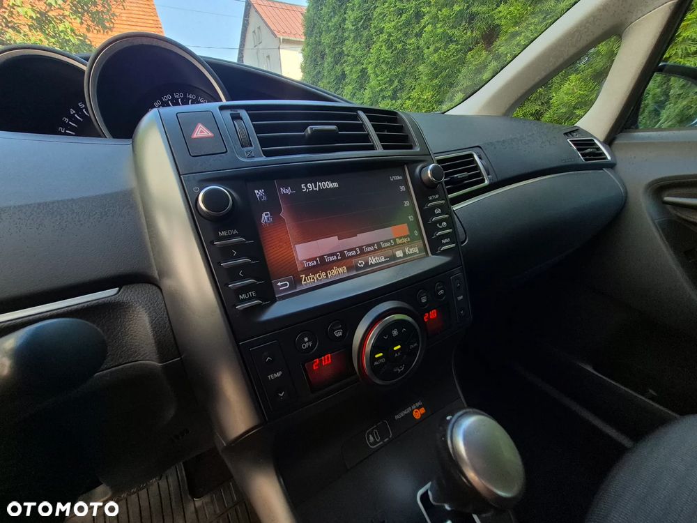 Toyota Verso 1.8 Prestige EU5 MS - 23