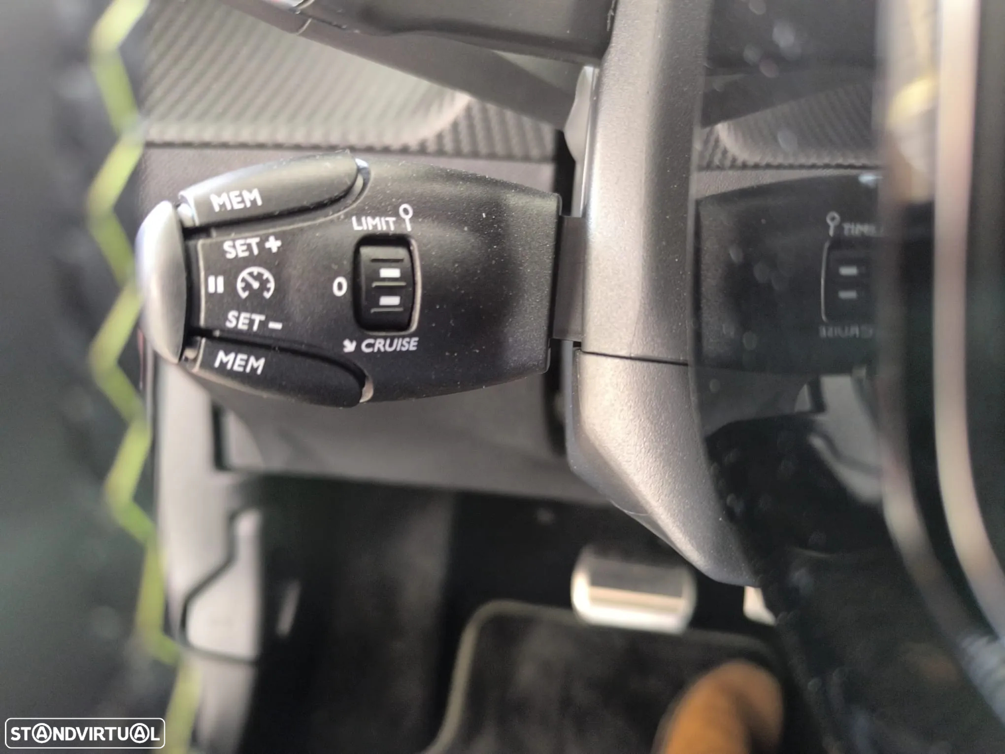 Peugeot 2008 1.2 PureTech GT EAT8 - 21