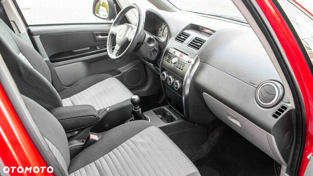 Suzuki SX4 1.6 GS / Premium 4WD - 26
