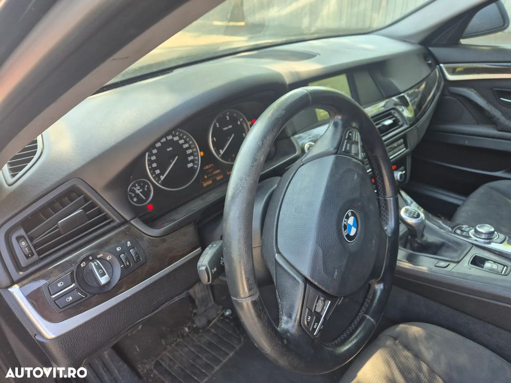 BMW Seria 5 520d - 5