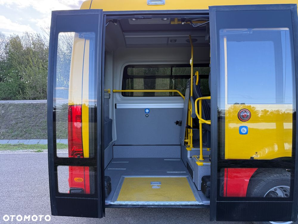 Mercedes-Benz Sprinter 517 - 15