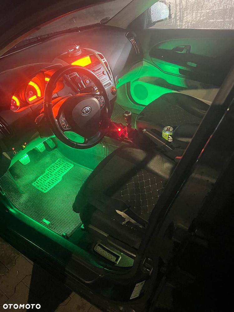 Kia Ceed - 6