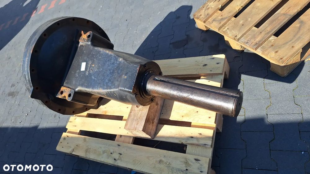 półoś obudowa 300578a4 322959a8osi przedniej mostu 86985668r case steiger 435 530 stx 450 500 - 3