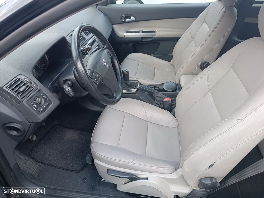 Volvo C30 1.6 D - 9