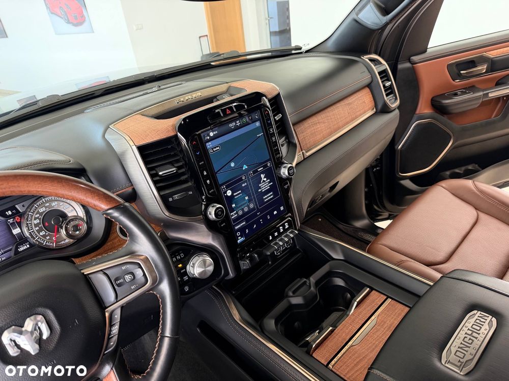 RAM 1500 Crew Cab Longhorn - 23