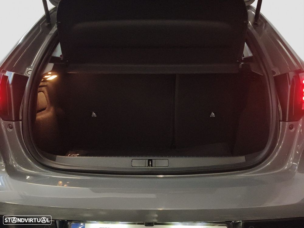 Peugeot 208 1.2 Hybrid Allure e-DCS6 - 38