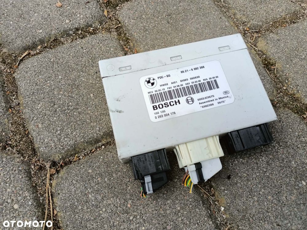 Moduł sterownik pdc czujników parkowania BMW E90 E91 E87 E81 6982388 - 1