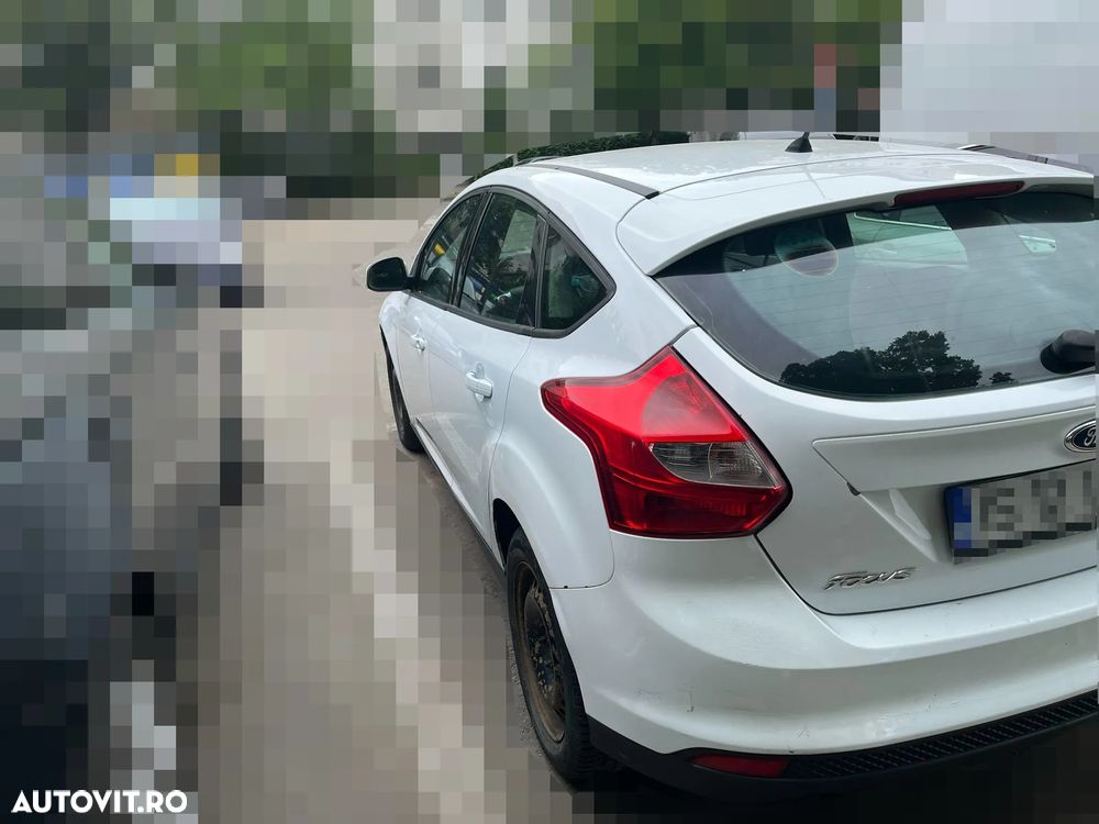 Ford Focus 1.6 Ti-VCT Ambiente - 4