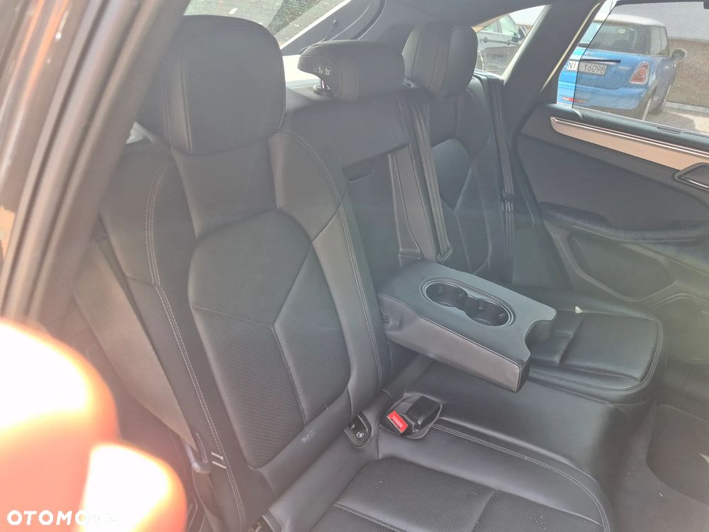 Porsche Macan - 11