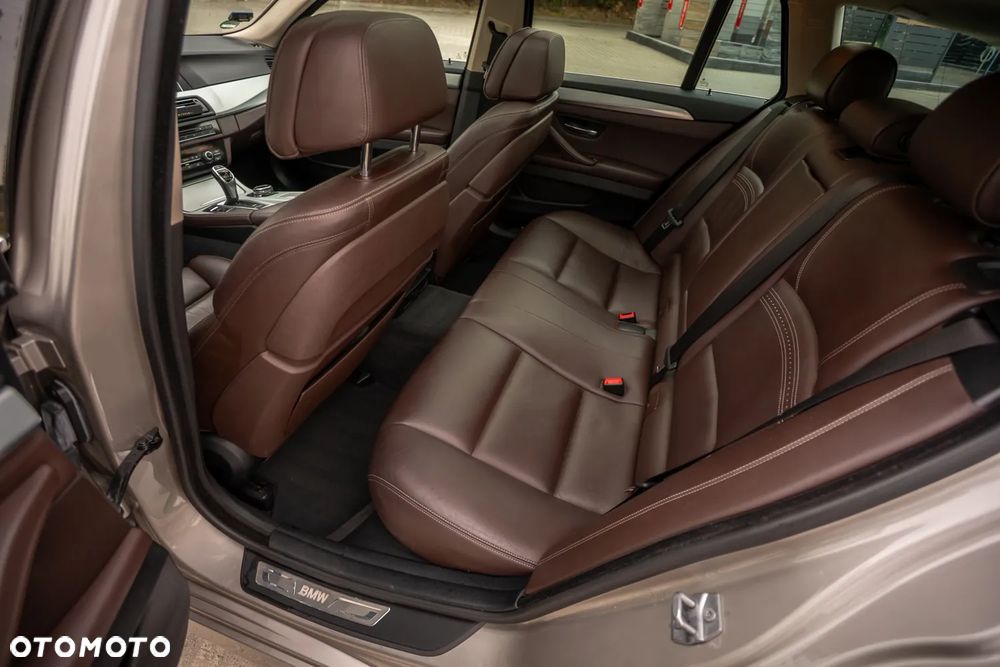 BMW Seria 5 535d Luxury Line - 26